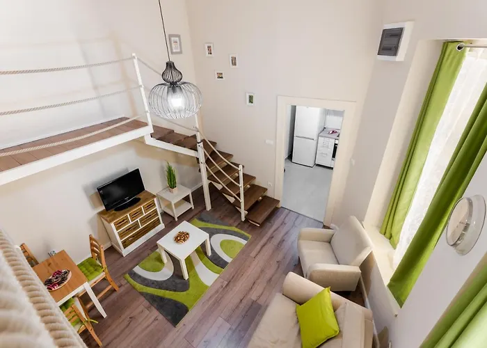 Downtown Greenie Home